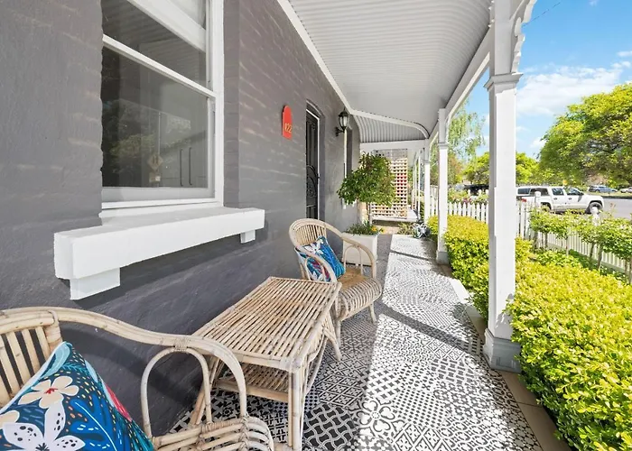 Belle Cottage On March - Central High-End Heritage